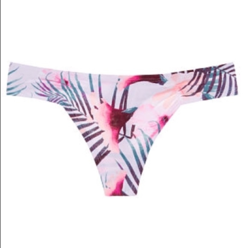 ✨NWT✨Victoria’s Secret super soft ruched thong
